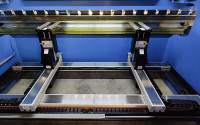 Plegadora de precisión con accionamiento-servo, WD67K